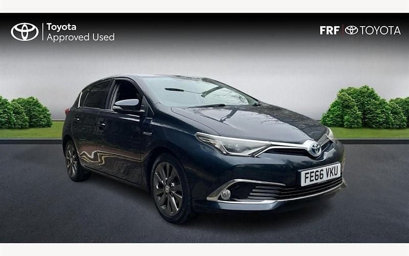 Used Toyota Auris Hybrid 136 HP (100 kW) 2016 Hatchback