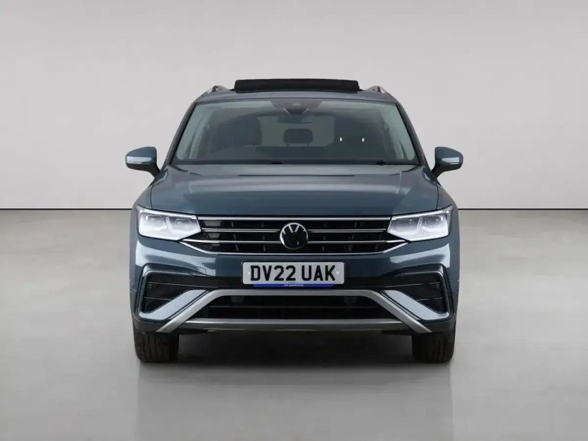 Used VW Tiguan Allspace Elegance 150 HP (110 kW) 2022 Blue SUV
