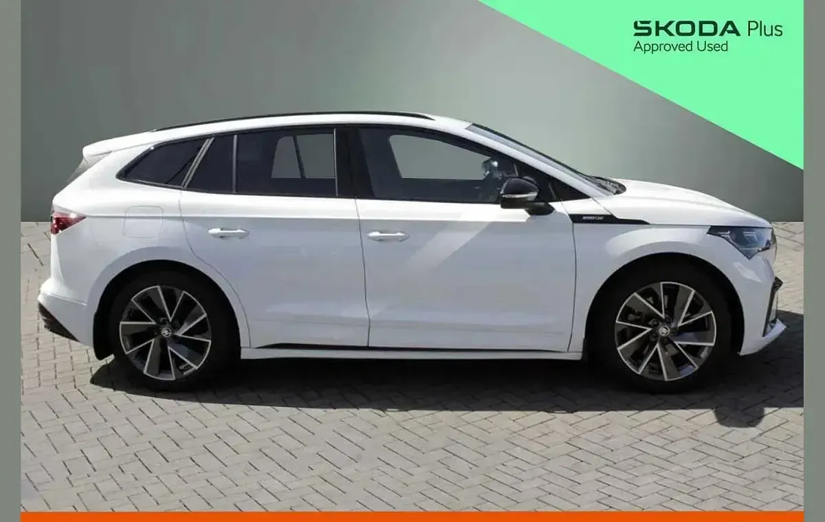 Used Skoda Enyaq iV SportLine 194 kW (265 HP) 2023 White SUV