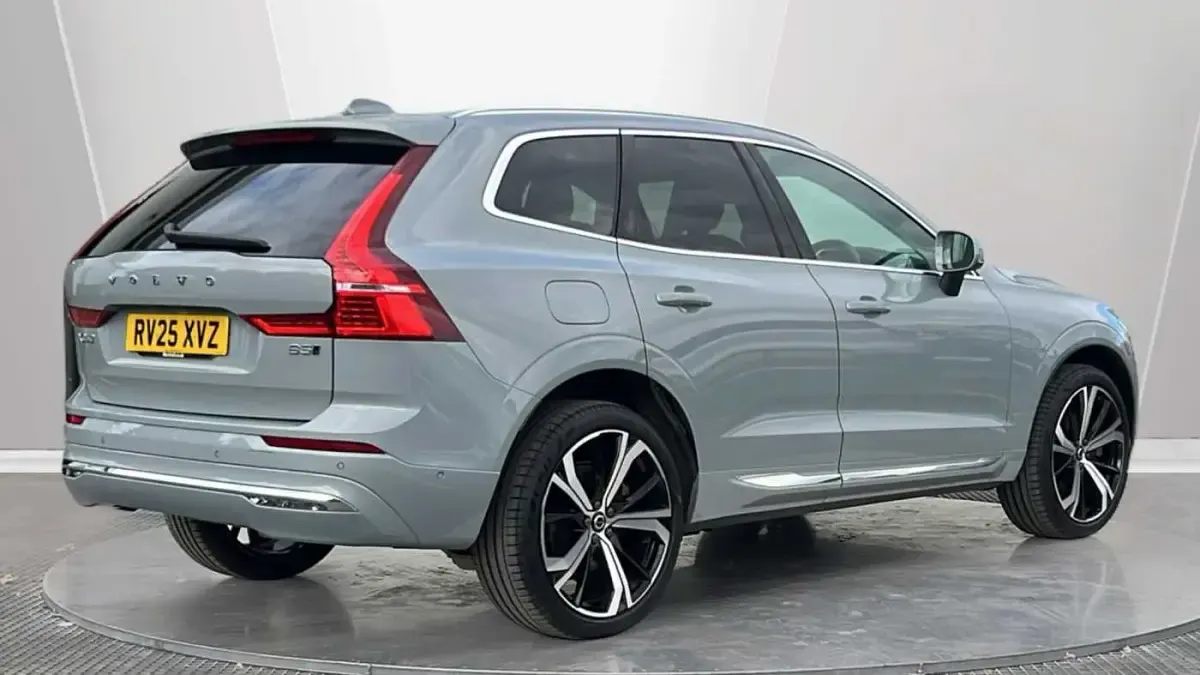 Used Volvo XC60 Ultra 247 HP (181 kW) 2025 Grey SUV