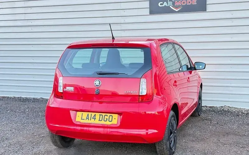 Used Skoda Citigo SE 60 HP (44 kW) 2014 Red Hatchback