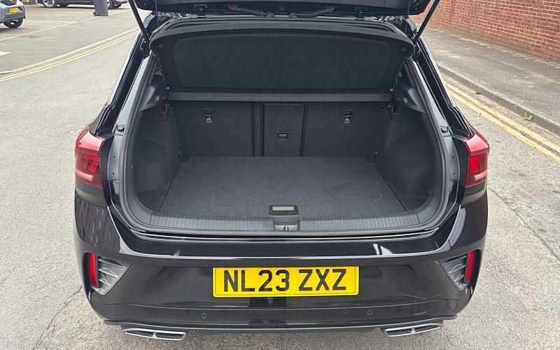 Used VW T-Roc R-line 190 HP (139 kW) 2023 Black SUV