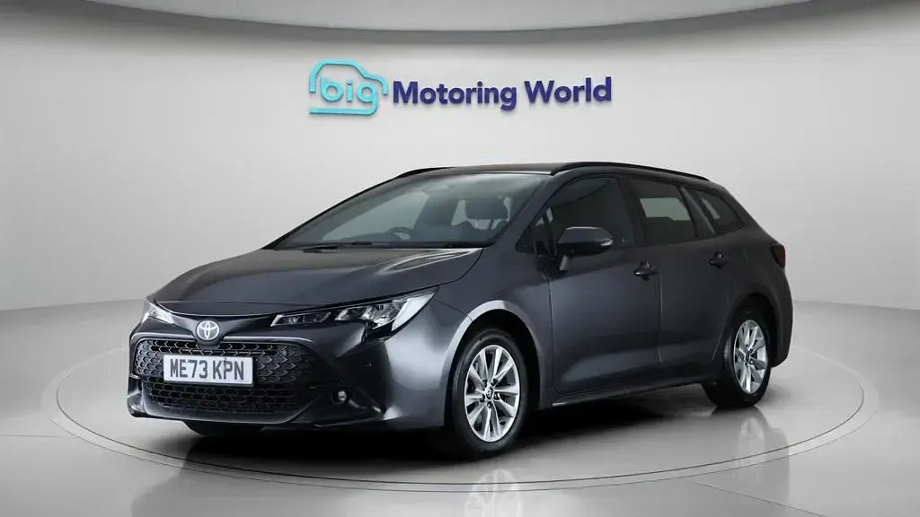 Used Toyota Corolla 140 HP (102 kW) 2024 Grey Estate