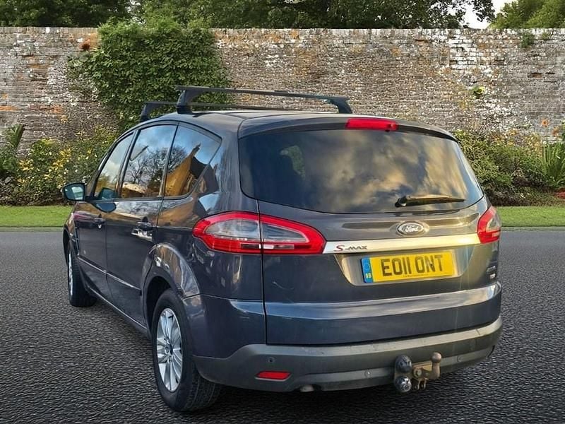 Used Ford S-MAX Zetec 115 HP (84 kW) 2011 Blue MPV