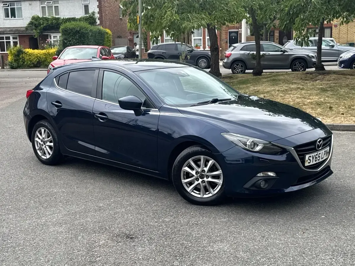 Used Mazda 3 165 HP (121 kW) 2015 Blue Hatchback