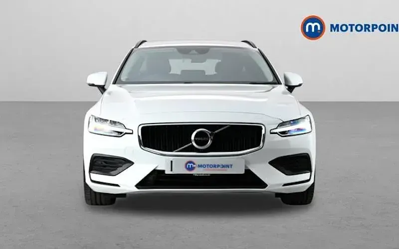 Used Volvo V60 Momentum 163 HP (119 kW) 2021 White Estate