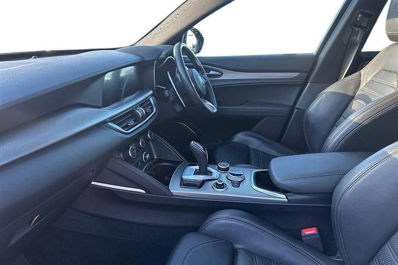 Used Alfa Romeo Stelvio Veloce 280 HP (205 kW) 2022 Alfa red SUV