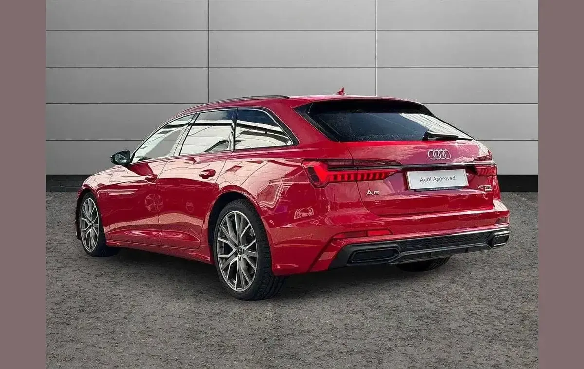 Usado Audi A6 Design 261 CV (191 kW) 2023 Rojo Familiar