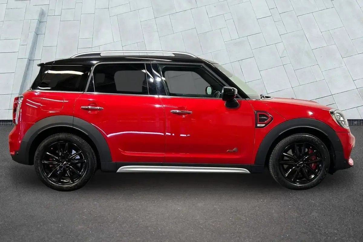 Used Mini John Cooper Works Countryman 302 HP (222 kW) 2020 Red SUV