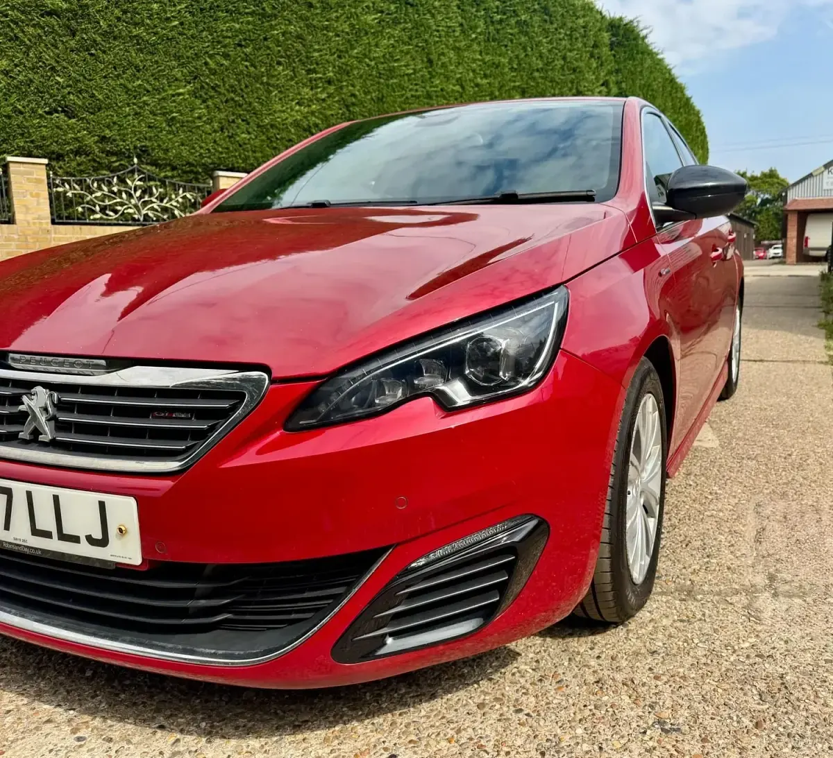 Used Peugeot 308 GT-line 2017 Red Hatchback