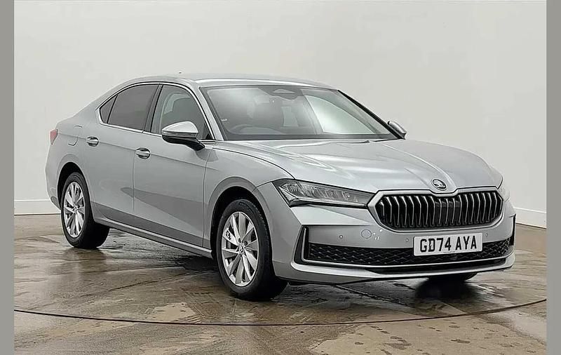 Used Skoda Superb SE Technology 147 HP (108 kW) 2025 Pebble silver metallic Hatchback