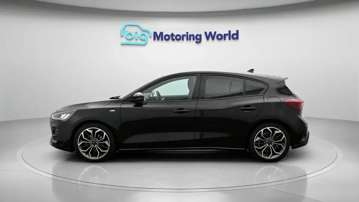 Used Ford Focus ST-Line X 155 HP (114 kW) 2023 Black Hatchback