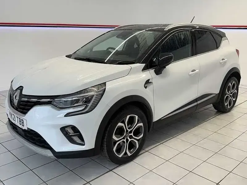 Used Renault Captur Version S 89 HP (65 kW) 2021 White/black SUV