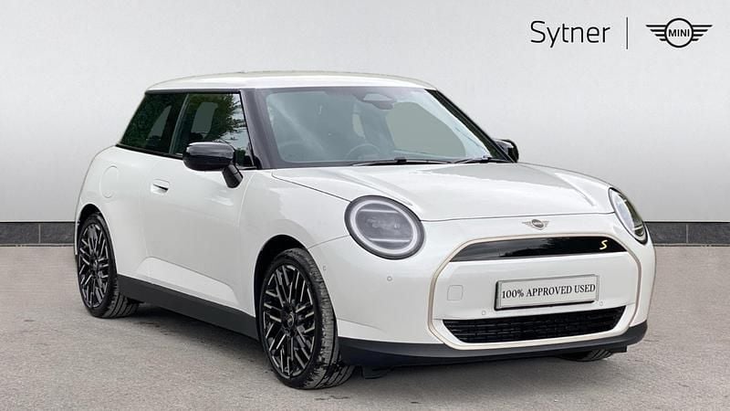 Used Mini Cooper SE Hatch 158 kW (215 HP) 2024 White Hatchback