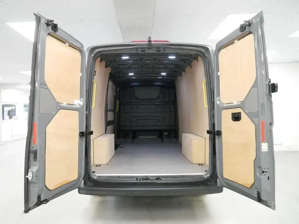 Used MAN TGE 180 HP (132 kW) 2024 Grey Van
