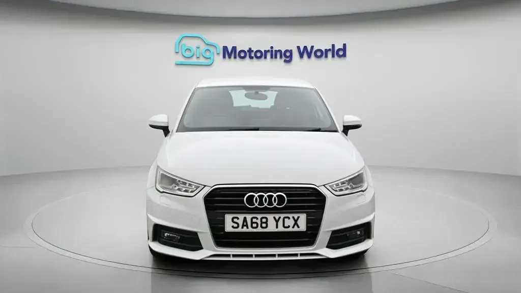 Used Audi A1 S-Line 125 HP (91 kW) 2018 White Hatchback