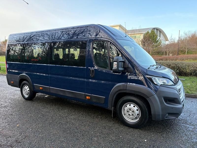 Used Peugeot Boxer 130 HP (95 kW) 2018 Blue Van