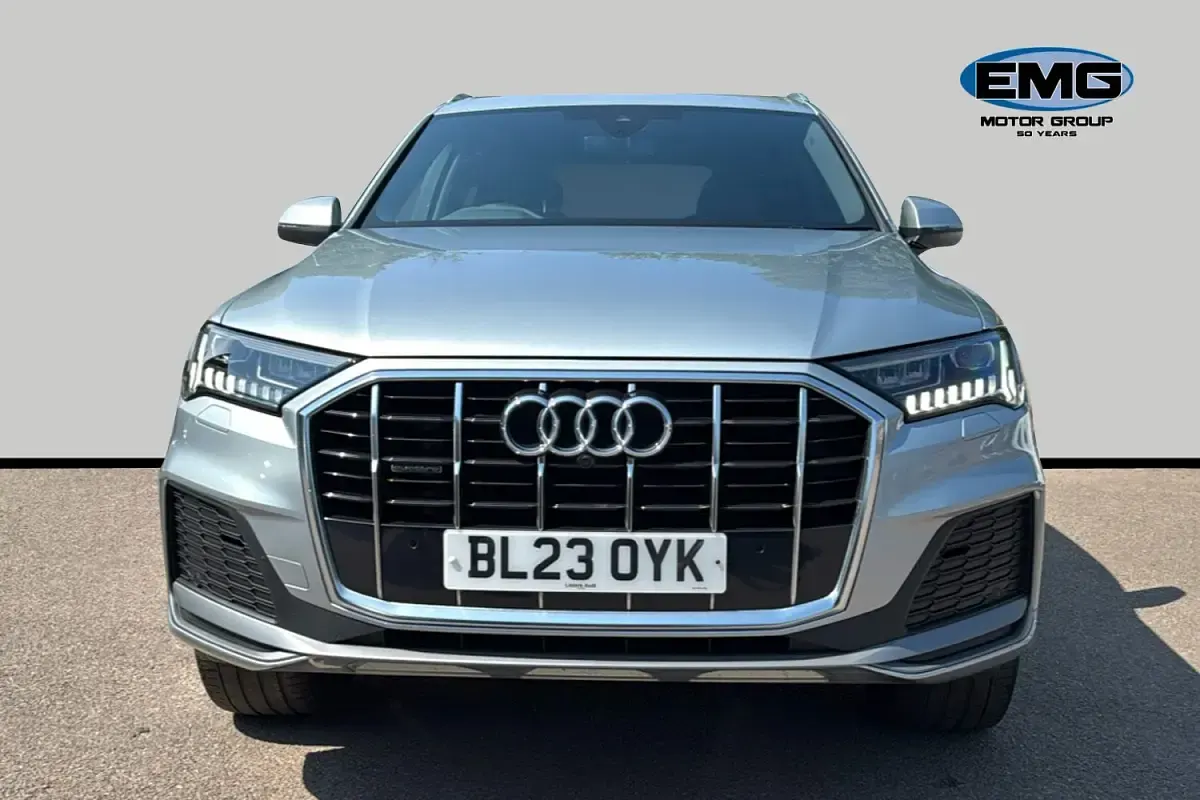 Used Audi Q7 S-Line 231 HP (169 kW) 2023 Silver SUV