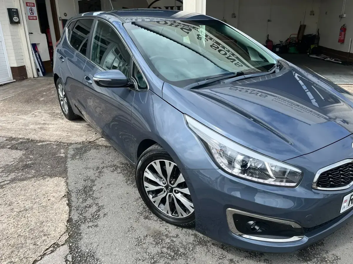 Used Kia Ceed 136 HP (100 kW) 2017 Blue Hatchback