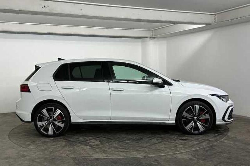 Used VW Golf VIII GTE 245 HP (180 kW) 2024 White Hatchback