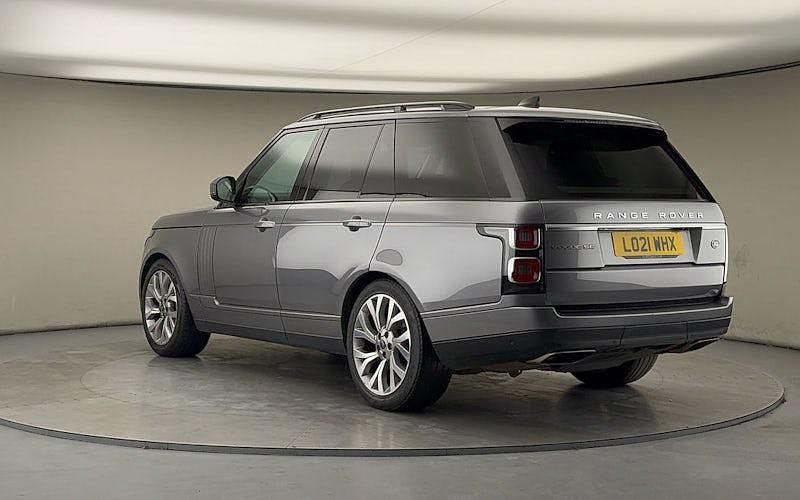 Used Land Rover Range Rover Vogue SE 275 HP (202 kW) 2020 Eiger grey SUV