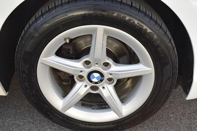 Used BMW 116 Sport Line 116 HP (85 kW) 2017 White Hatchback