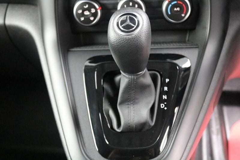Image 3/4