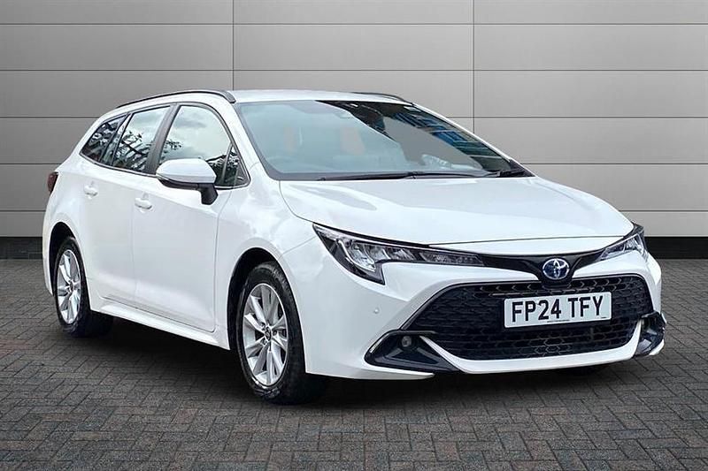 White Used 2024 Toyota Corolla | £23,600 (Fair price) - Image 1/3