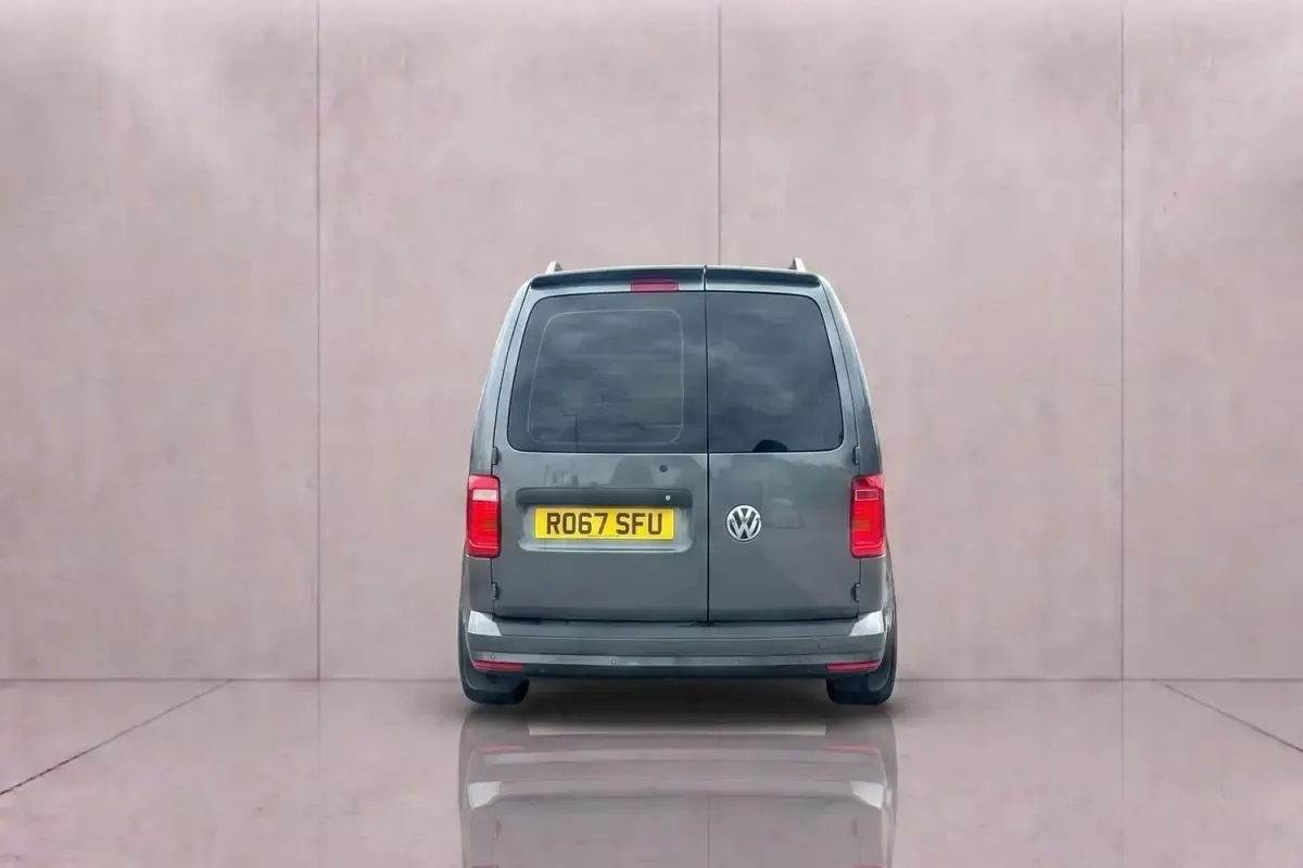 Used VW Caddy Highline 150 HP (110 kW) 2017 Grey MPV