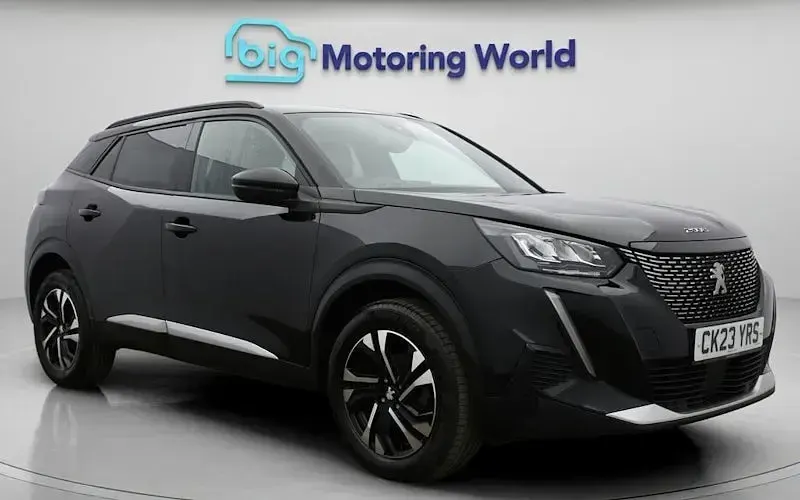Usado Peugeot 2008 Allure+ 131 HP (96 kW) 2023 SUV