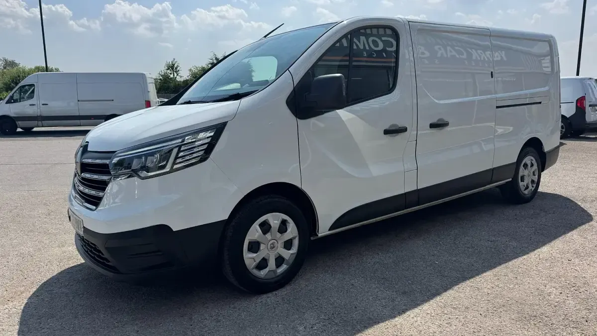 Used Renault Trafic Business 2023 White