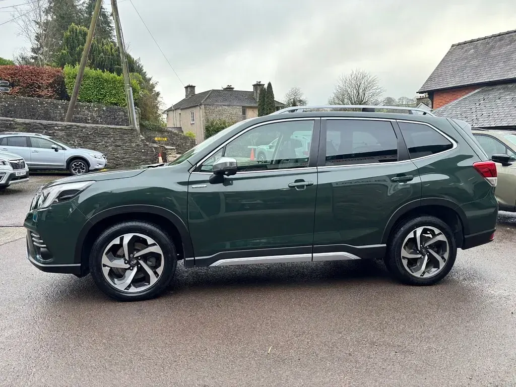 Used Subaru Forester Premium 2024 Green SUV