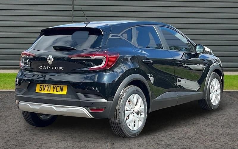 Used Renault Captur Iconic 91 HP (66 kW) 2022 SUV