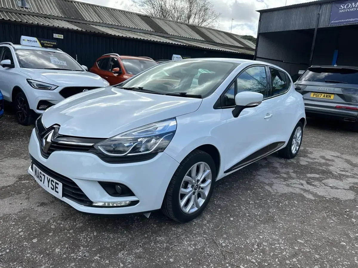 Gebraucht Renault Clio IV Dynamique 90 PS (66 kW) 2017 Weiß Kleinwagen