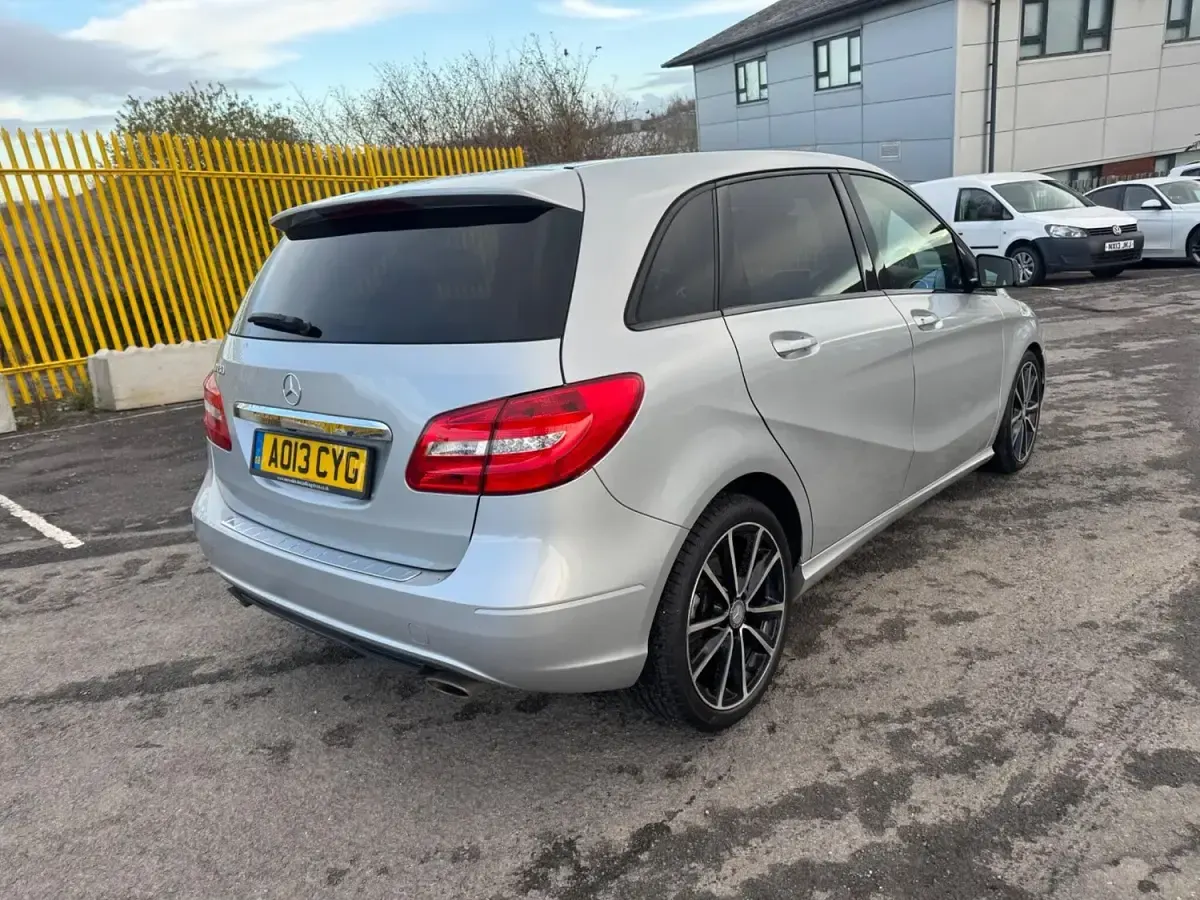 Used Mercedes B180 2013 Silver MPV