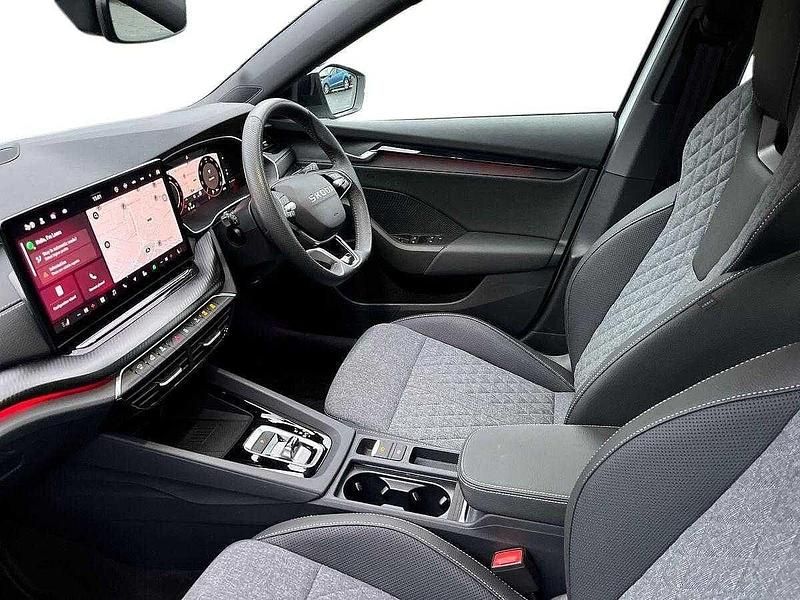 Used Skoda Octavia SportLine 110 HP (80 kW) 2025 Moon white metallic Estate