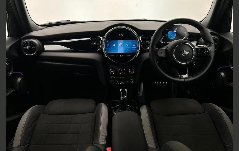 Used Mini Cooper Comfort 134 HP (98 kW) 2023 Black Hatchback