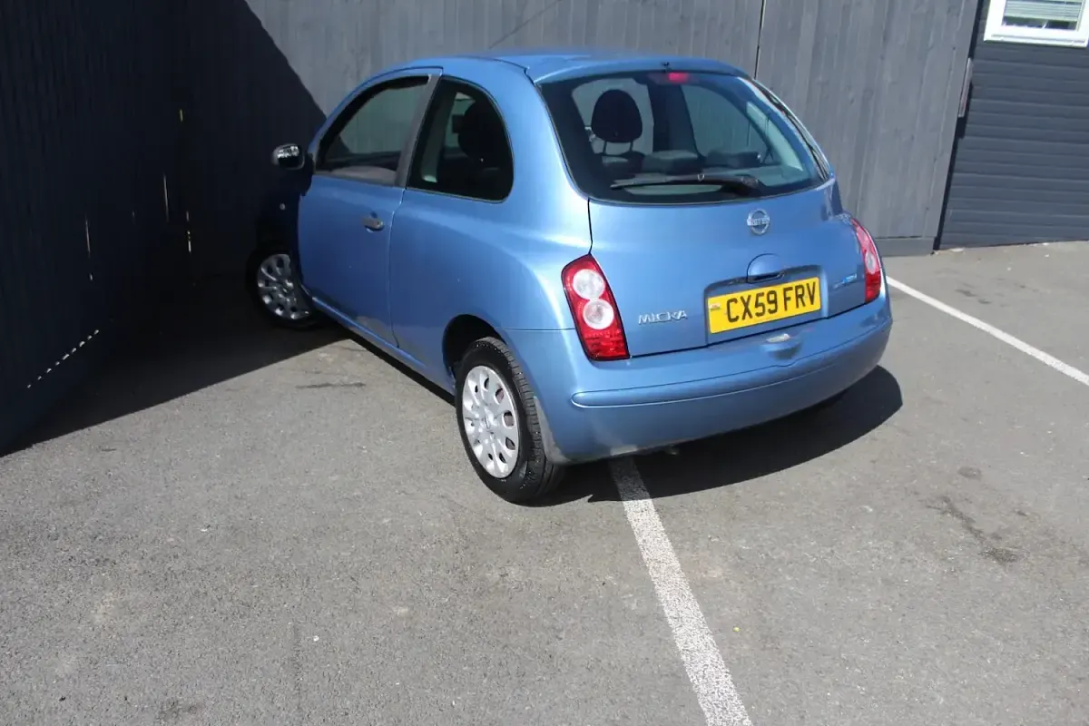 Used Nissan Micra Visia 65 HP (47 kW) 2009 Blue Hatchback
