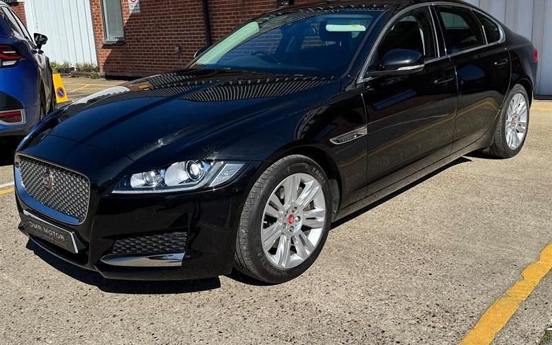 Used Jaguar XF Portfolio 179 HP (131 kW) 2020 Sedan