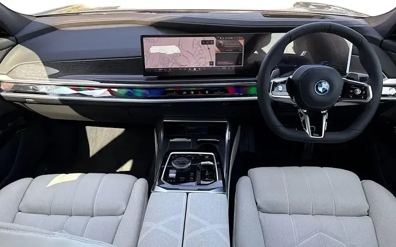 New BMW 750e M Sport 489 HP (359 kW) 2026 Sedan