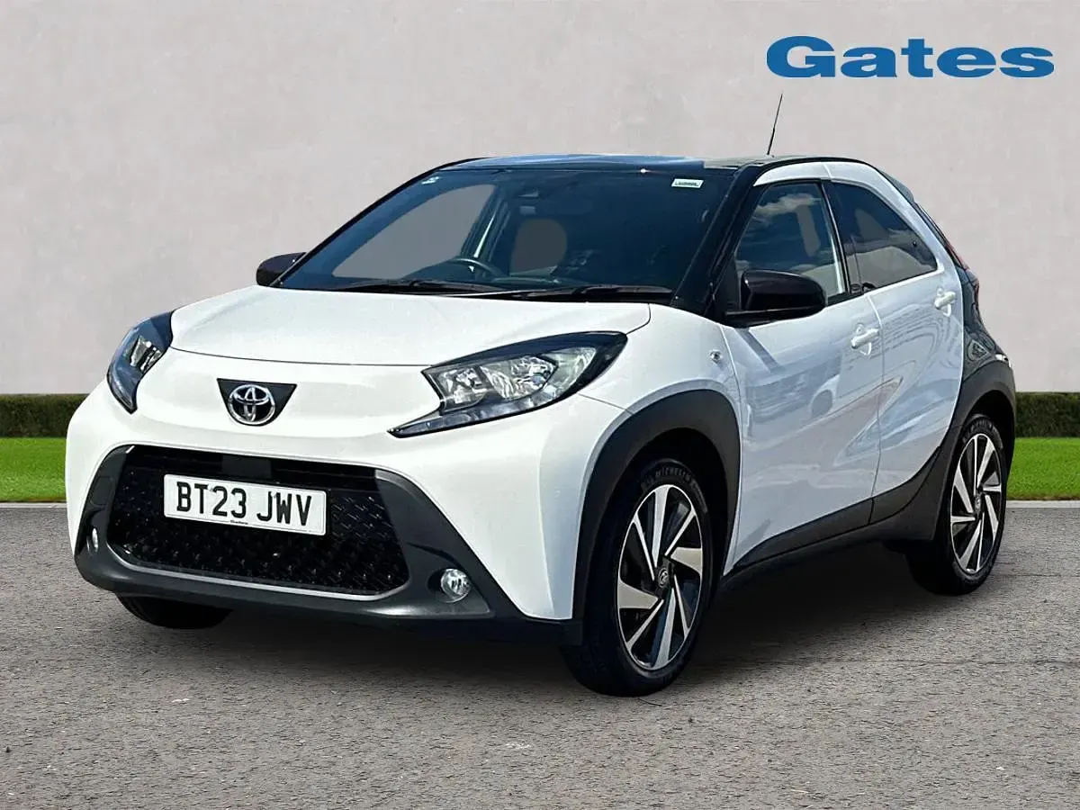 Used Toyota Aygo X 72 HP (52 kW) 2023 White SUV