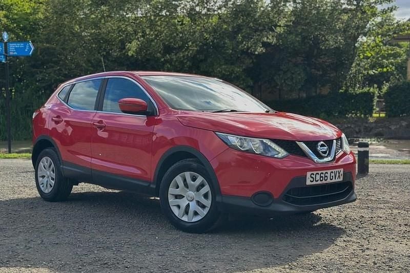 Red Used 2016 Nissan Qashqai Visia SUV | £6,495 (Super price) - Image 1/1