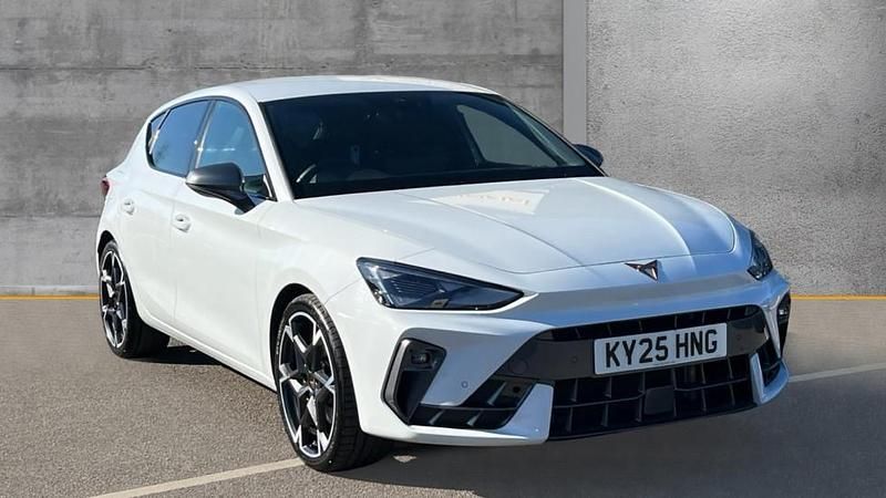 Used Cupra Leon 150 HP (110 kW) 2025 Glacial white Hatchback