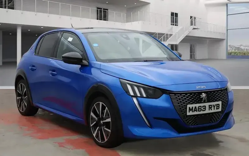 Used Peugeot 208 GT-line 102 HP (75 kW) 2020 Hatchback