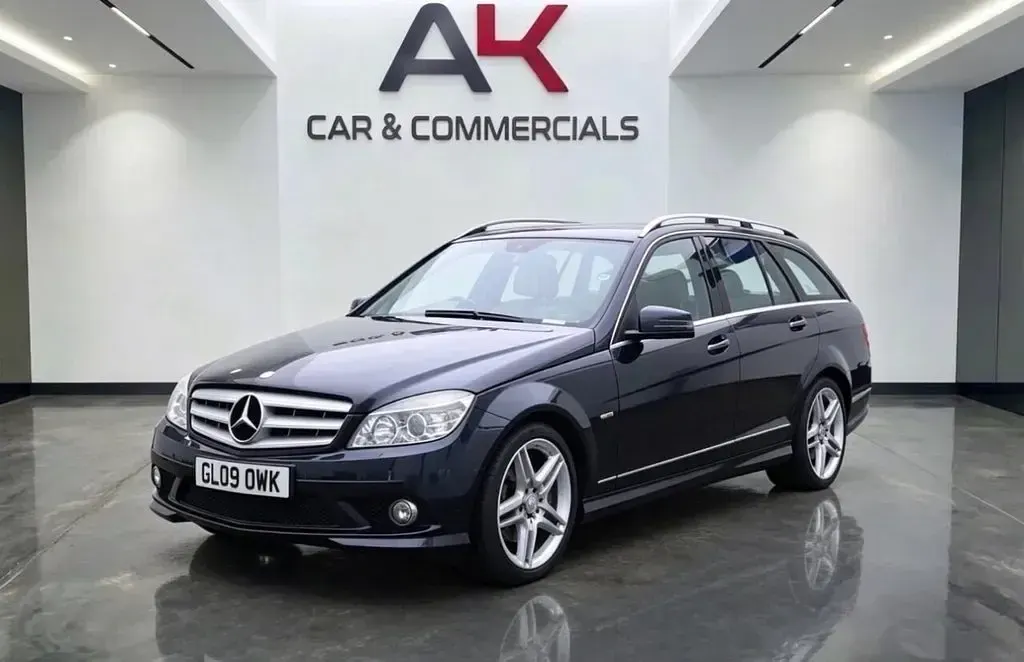 Used Mercedes C250 204 HP (150 kW) 2009 Black Estate
