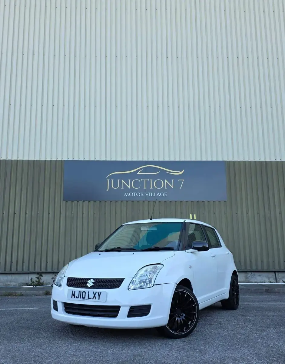 Used Suzuki Swift 92 HP (67 kW) 2010 White Hatchback