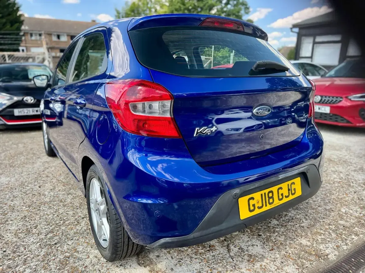 Used Ford Ka Plus Zetec 85 HP (62 kW) 2018 Blue Hatchback