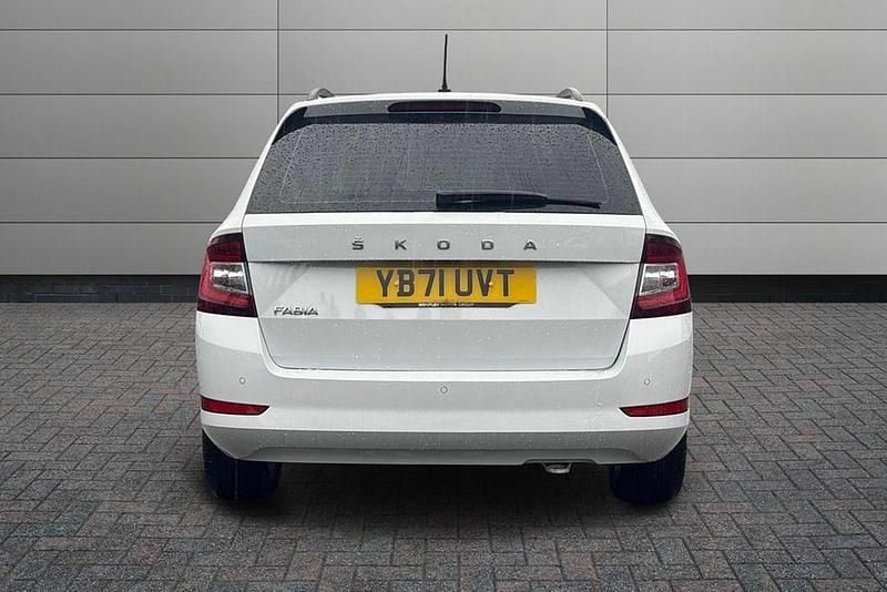 Used Skoda Fabia SE L 2022 White Estate