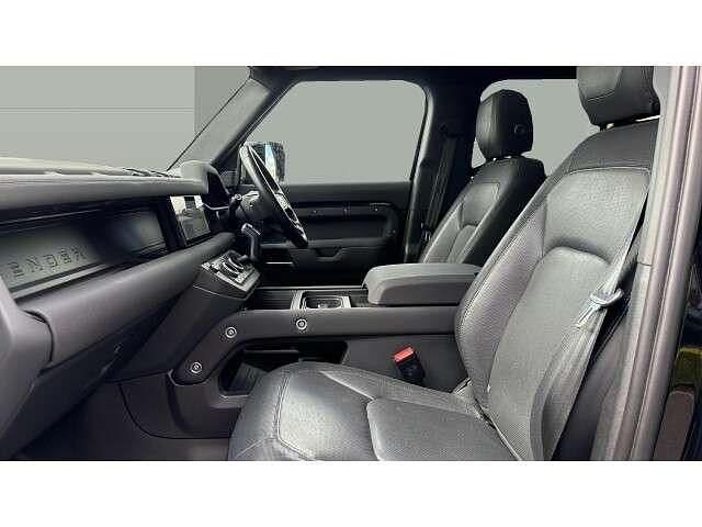 Used Land Rover Defender SE Dynamic 249 HP (183 kW) 2022 Black SUV