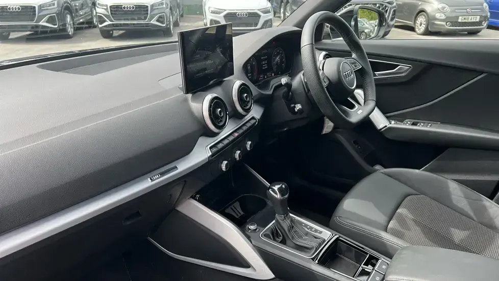 Used Audi Q2 Black Edition 150 HP (110 kW) 2025 Blue SUV